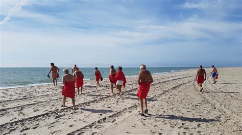 nackte frauen fkk|FKK Bilder Fotos und Videos auf Nacktsonnen